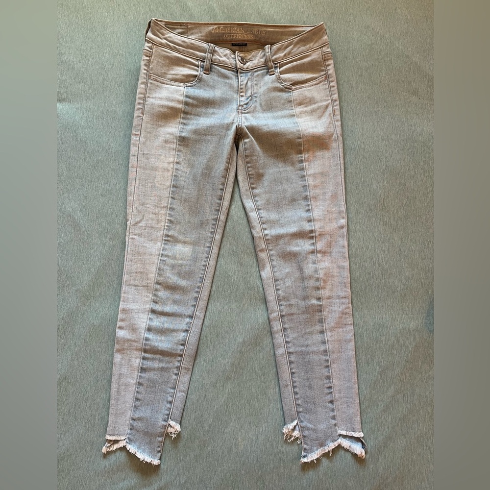 American Eagle Outfitters Two Toned Paneled Crop Frayed Hem Jegging